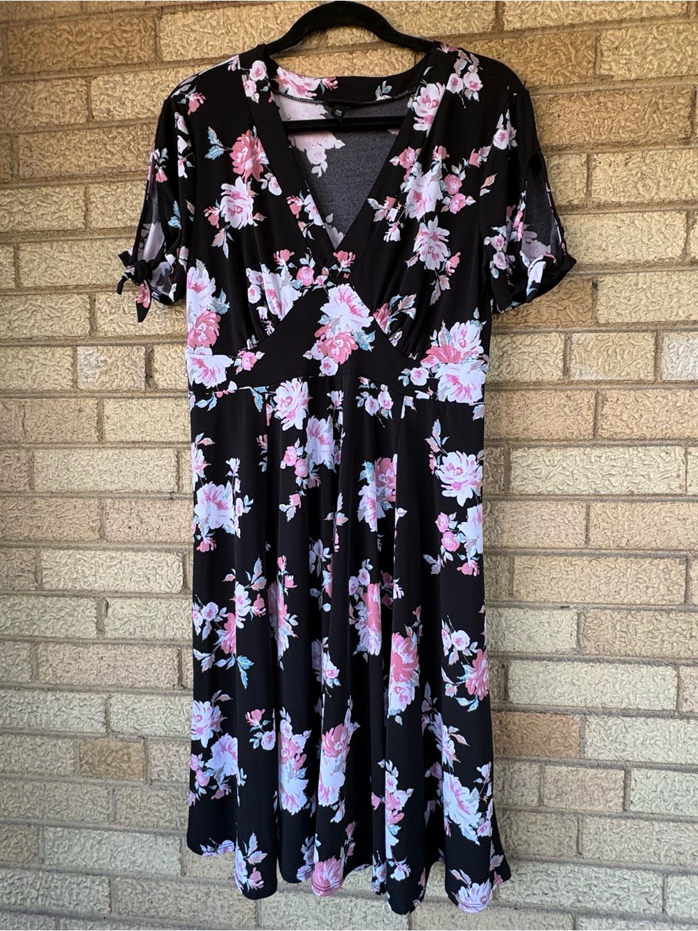 Torrid 00 Black Floral Midi Dress with Pink and White Blooms